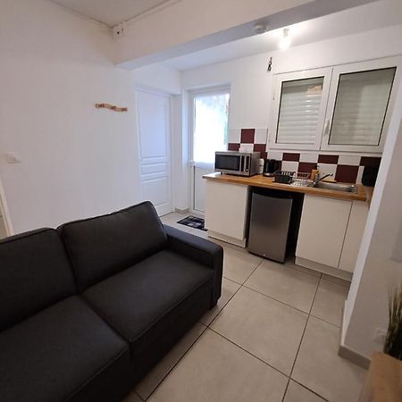 Logement Cosy T2, Centre Ville De Saint-Pierre מראה חיצוני תמונה